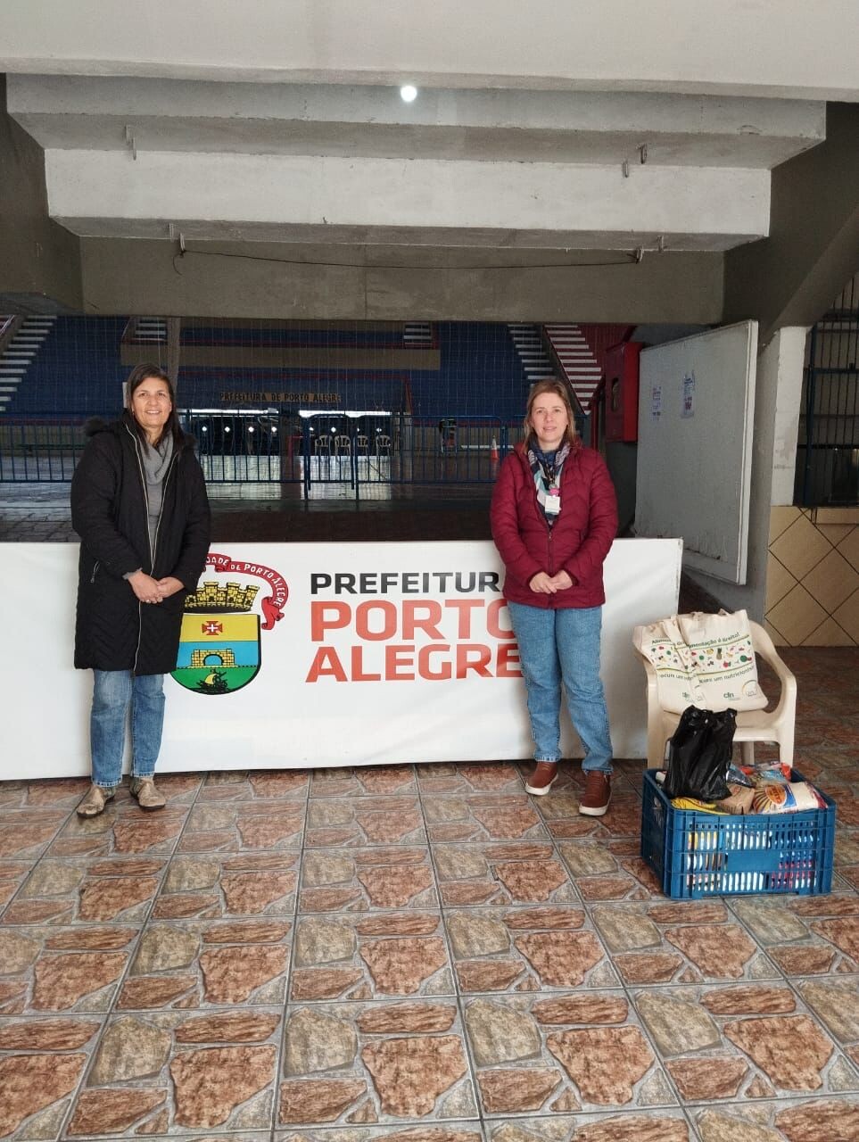 crn-2-doa-alimentos-para-a-defesa-civil-de-porto-alegre